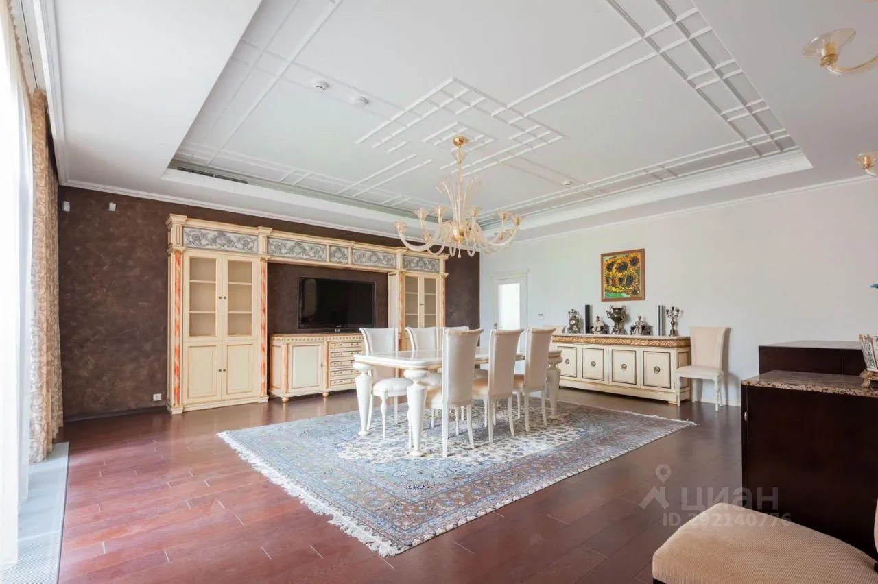 Фото Коттедж (продажа), 528  км.м. на участке 32  сот